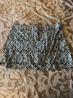 Black white and light blue floral Printed A-Line Women's Skort